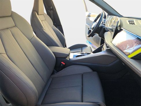 New 2025 Audi Q5 Prestige image 10