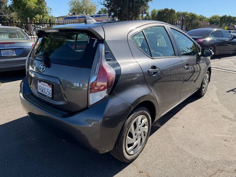 Used 2015 Toyota Prius C Three FWD image 6