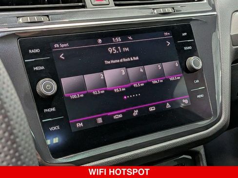 Used 2022 Volkswagen Tiguan SE R-Line AWD/4WD image 23