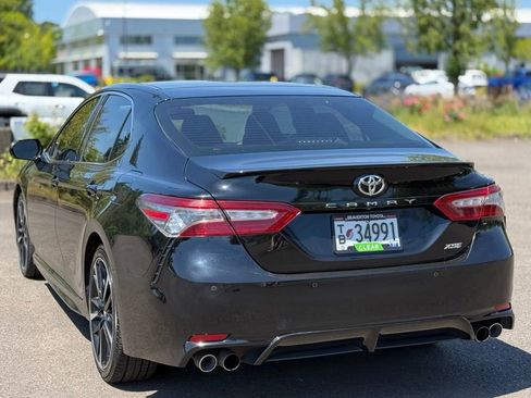 Used 2024 Toyota Camry SE AWD/4WD image 3