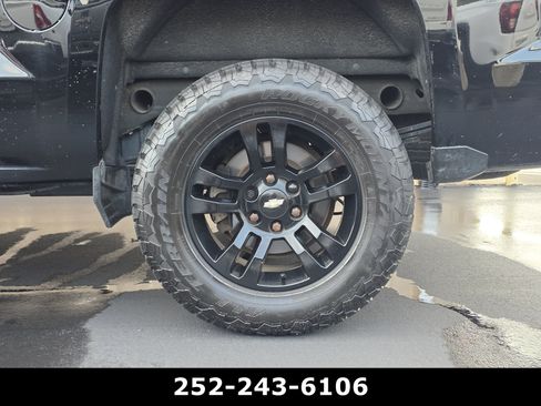 Used 2018 Chevrolet Silverado 1500 LT w/ All Star Edition AWD/4WD image 42