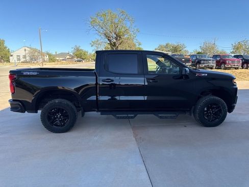 Used 2021 Chevrolet Silverado 1500 LT Trail Boss w/ Bed Protection Package image 9