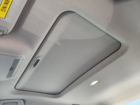 Used 2025 MAZDA MAZDA3 2.5 Turbo Sedan w/Premium Plus image 23