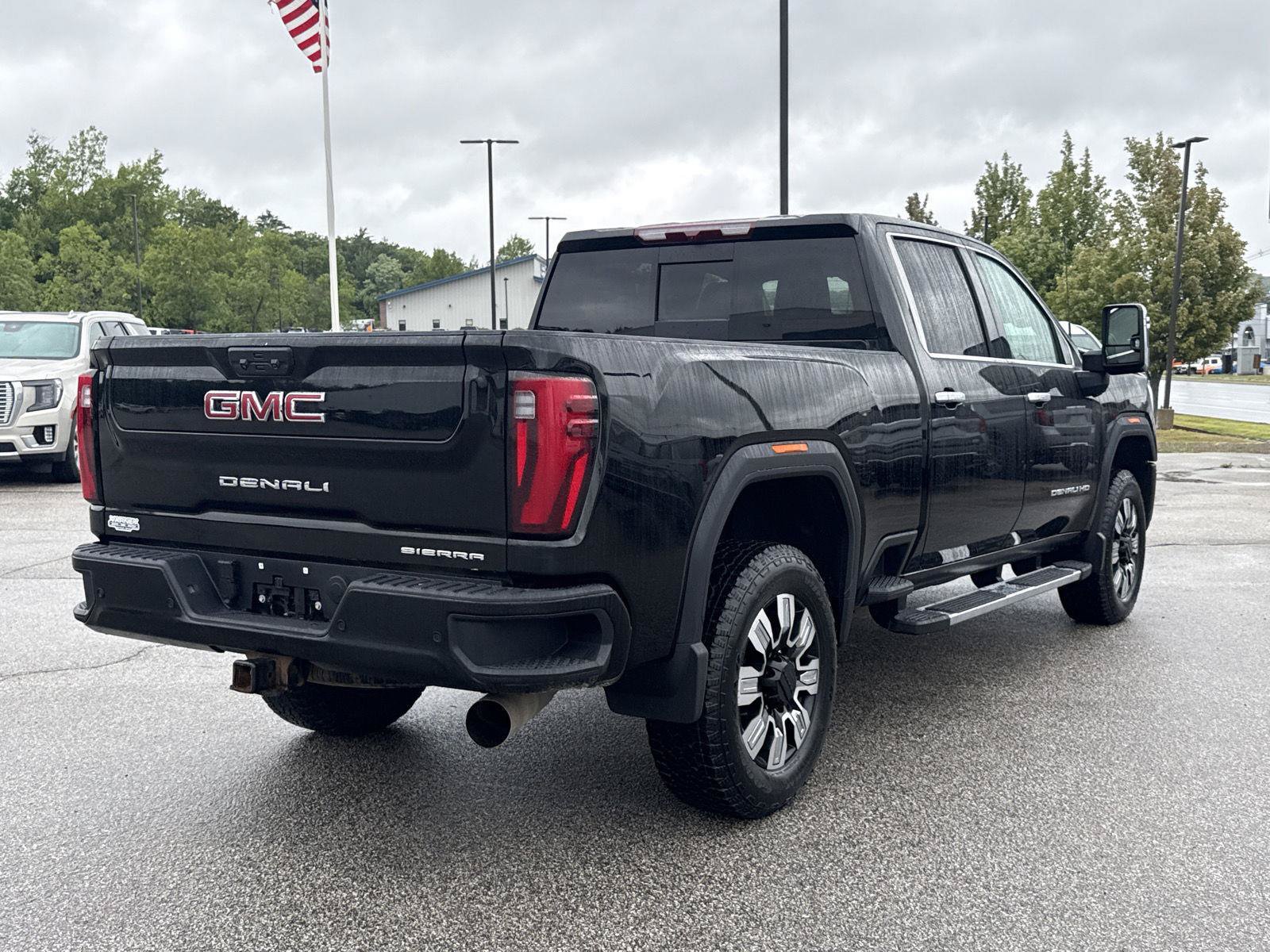 Used 2025 GMC Sierra 2500 Denali AWD/4WD image 13