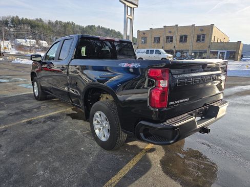 Used 2022 Chevrolet Silverado 1500 W/T w/ WT Value Package image 6