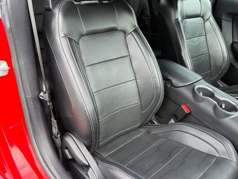 Used 2019 Ford Mustang GT Premium w/ Equipment Group 401A RWD image 16