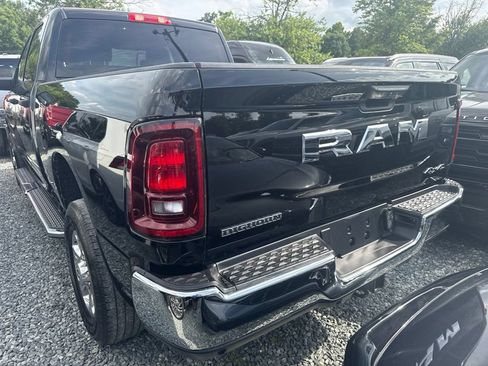Used 2025 RAM 2500 Big Horn AWD/4WD image 4
