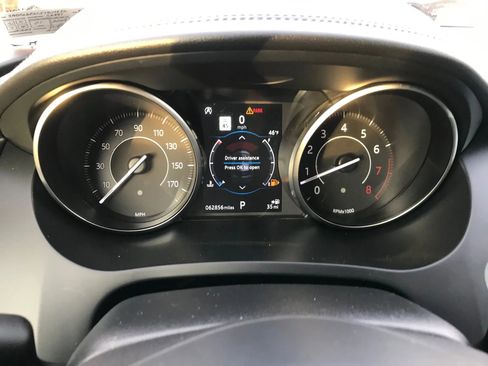 Used 2018 Jaguar E-PACE S image 18