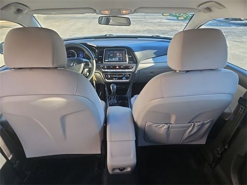 Used 2019 Hyundai Sonata SE image 18