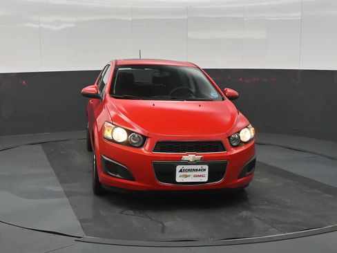 Used 2015 Chevrolet Sonic LT w/ Fun and Sun Package FWD image 3