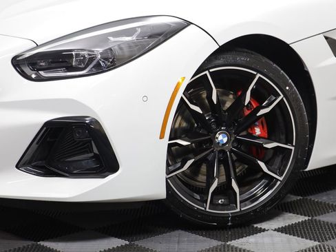 New 2026 BMW Z4 M40i w/ Premium Package image 3
