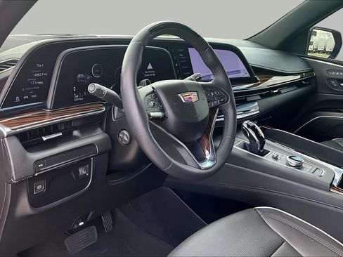 Used 2023 Cadillac Escalade Premium Luxury w/ LPO, Radiant Package RWD image 16
