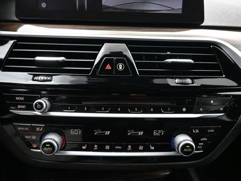 Used 2019 BMW 530i xDrive w/ Convenience Package image 21