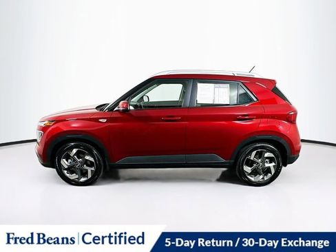 Certified 2025 Hyundai Venue Limited image 4