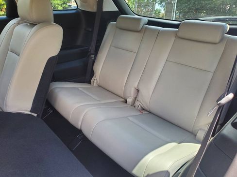 Used 2010 MAZDA CX-9 Grand Touring w/ Moonroof & Bose Audio Pkg FWD image 16