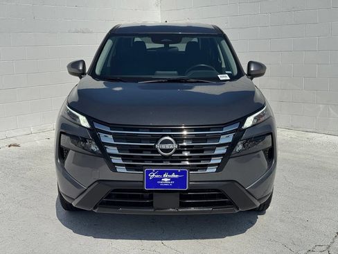 Used 2025 Nissan Rogue SV FWD image 7