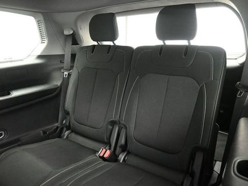 Used 2023 Jeep Grand Cherokee L Laredo RWD image 20
