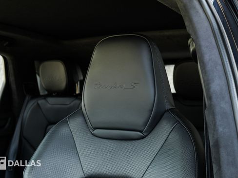 Used 2023 Porsche Cayenne Turbo S AWD/4WD image 20