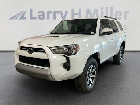 Certified 2024 Toyota 4Runner TRD Off-Road Premium image 1