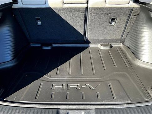 Used 2023 Honda HR-V LX image 25