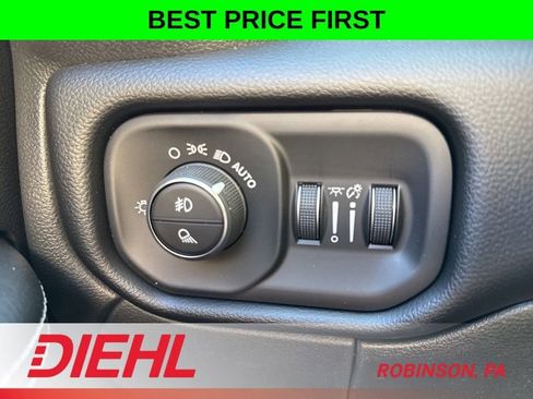 New 2026 RAM 2500 Laramie AWD/4WD image 25