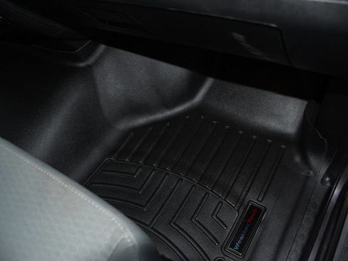 Used 2016 RAM 1500 Classic SLT image 24