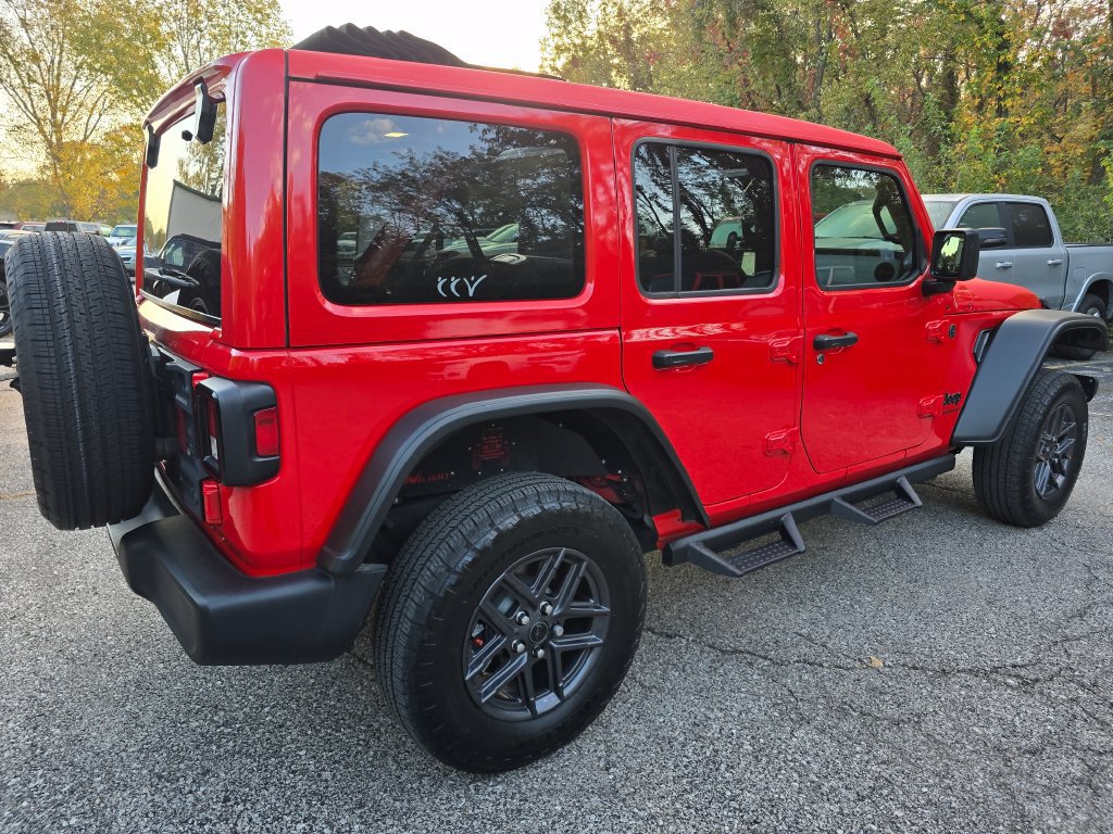 Used 2024 Jeep Wrangler Unlimited Sport AWD/4WD image 8