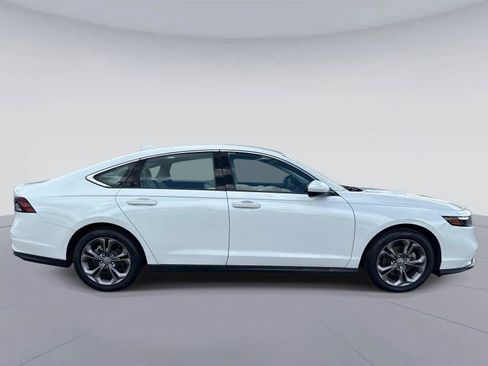 Used 2024 Honda Accord EX image 2