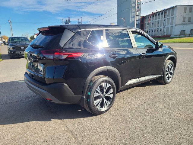 Used 2023 Nissan Rogue SV AWD/4WD image 7