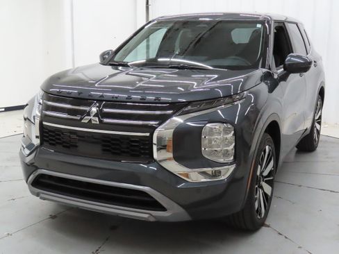 New 2026 Mitsubishi Outlander SE FWD image 7