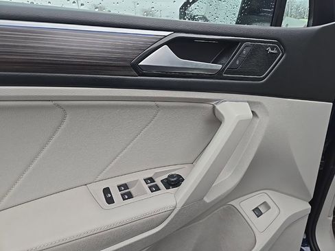 Used 2022 Volkswagen Tiguan SEL R-Line image 15