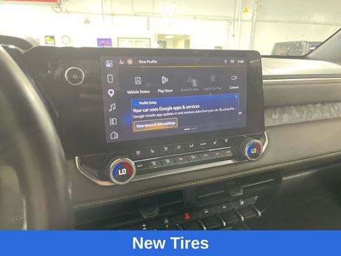 Used 2024 Chevrolet Colorado ZR2 w/ ZR2 Convenience Package III AWD/4WD image 17