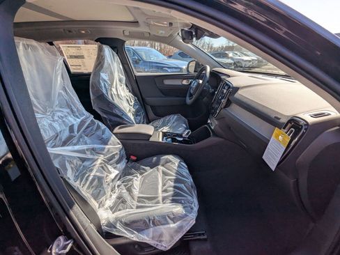 New 2025 Volvo XC40 B5 Plus w/ Protection Package Premier image 21