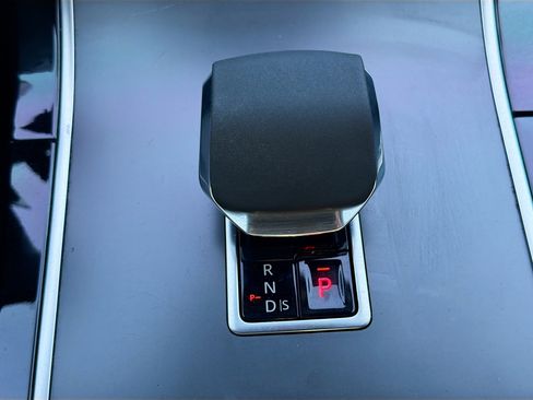 Used 2024 Land Rover Range Rover Evoque Dynamic SE AWD/4WD image 28