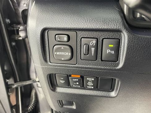 Used 2017 Toyota 4Runner Limited AWD/4WD image 17