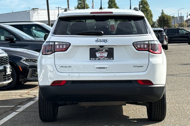 Used 2024 Jeep Compass Latitude AWD/4WD image 7