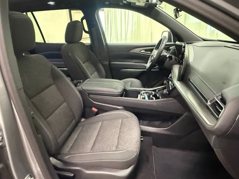 Certified 2025 Chevrolet Traverse LT w/ Sun and Wheel Package image 26