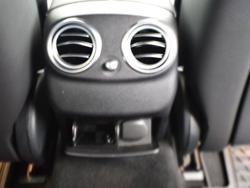 Used 2022 Mercedes-Benz E 350 Sedan image 18