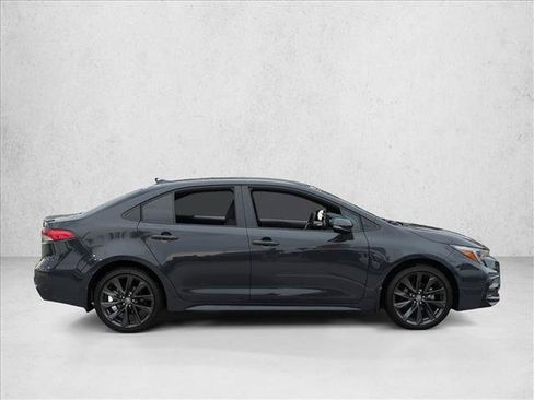 Used 2026 Toyota Corolla SE FWD image 4