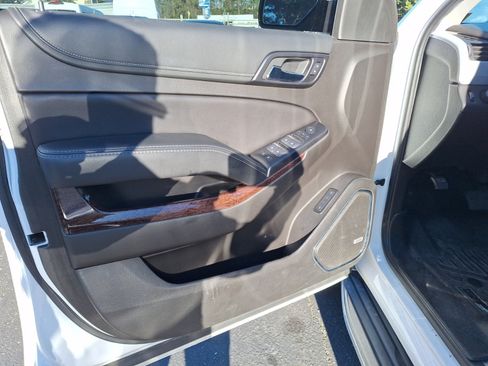 Used 2018 GMC Yukon XL SLT w/ Open Road Package image 11