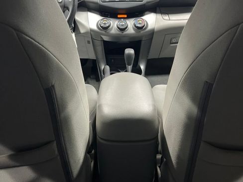Used 2012 Toyota RAV4 4WD w/ Value Pkg image 29