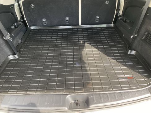 Used 2022 Nissan Pathfinder SL w/ SL Black Package image 5