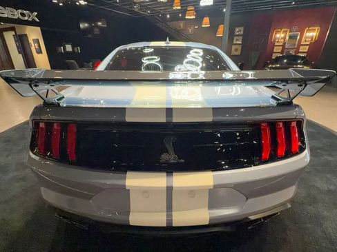 Used 2022 Ford Mustang Shelby GT500 w/ Carbon Fiber Track Pack RWD image 5