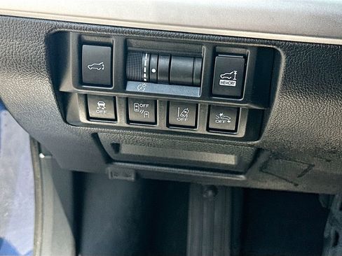 Used 2019 Subaru Outback 2.5i Limited AWD/4WD image 10
