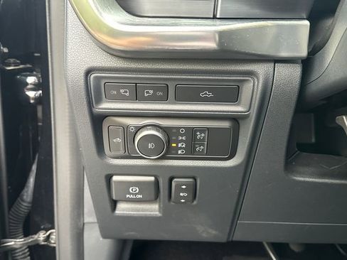 Used 2022 Ford F150 Lariat AWD/4WD image 30