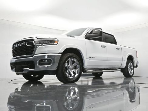 Used 2025 RAM 1500 Big Horn RWD image 36