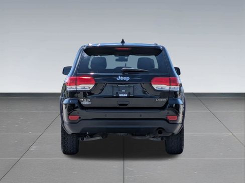 Used 2018 Jeep Grand Cherokee Laredo AWD/4WD image 4