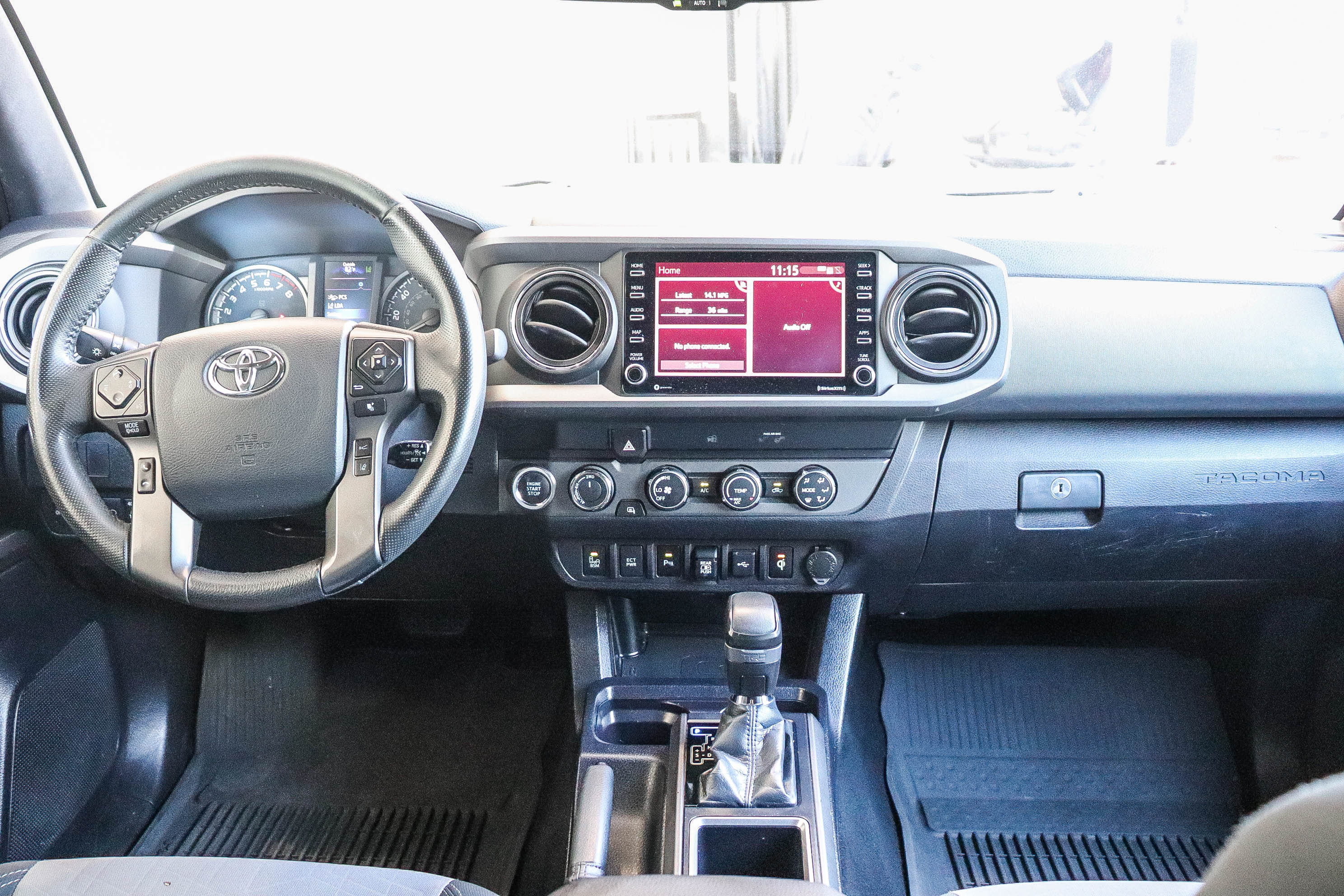 Used 2020 Toyota Tacoma TRD Off-Road w/ Technology Package AWD/4WD image 14