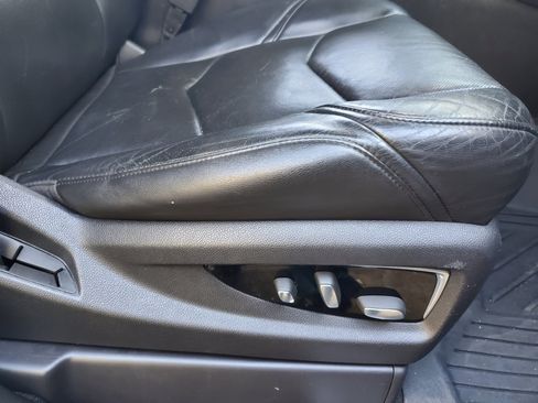 Used 2015 Cadillac Escalade Luxury image 45