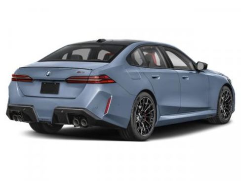 New 2026 BMW M5 image 2